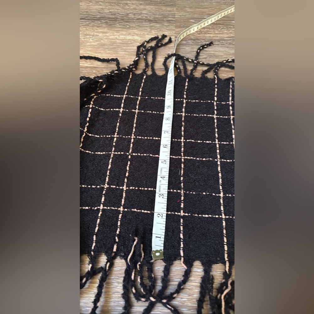 Maurice’s infinity warm scarf black carmel - Picture 8 of 8